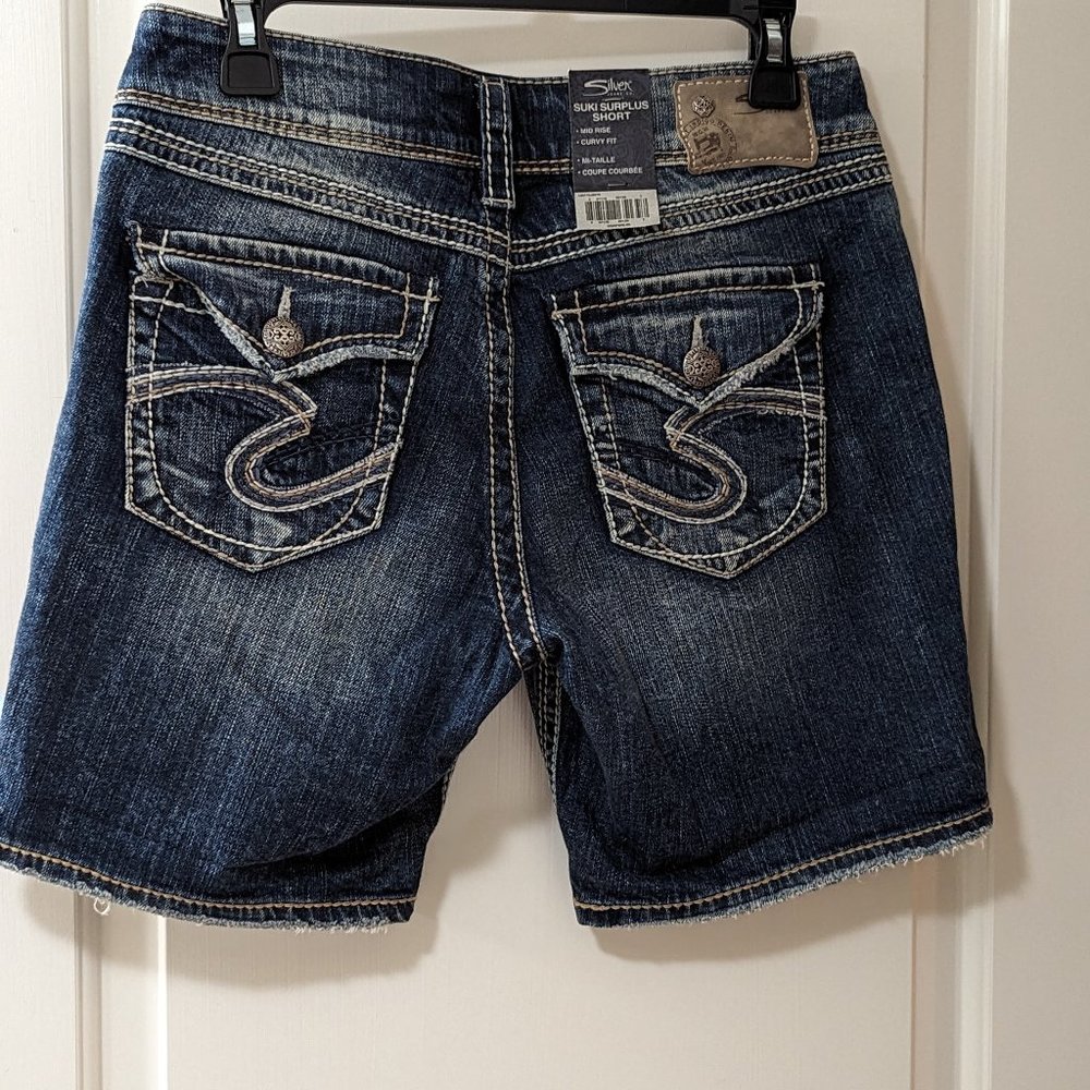 Silver Suki Surplus Shorts, 29, mid-rise, curvy fit